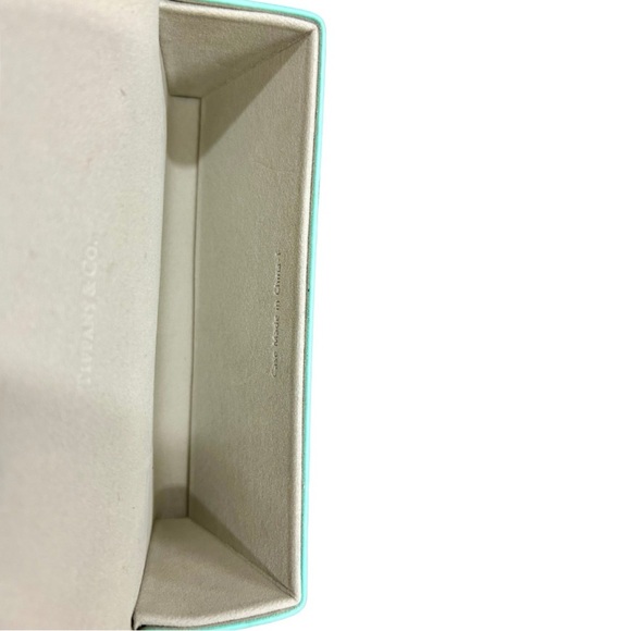 Tiffany & Co. Eyeglass / Sunglass Case | Classic Blue Leather - Picture 10 of 10